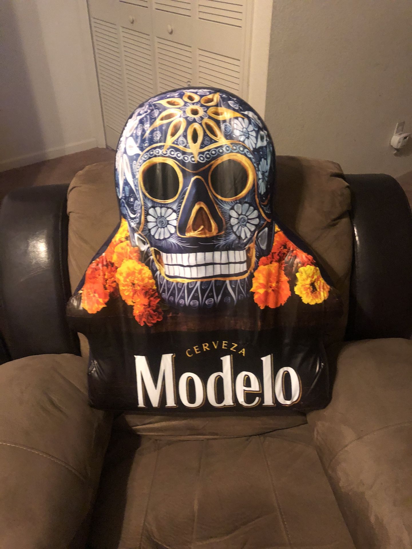 modelo skull inflatable