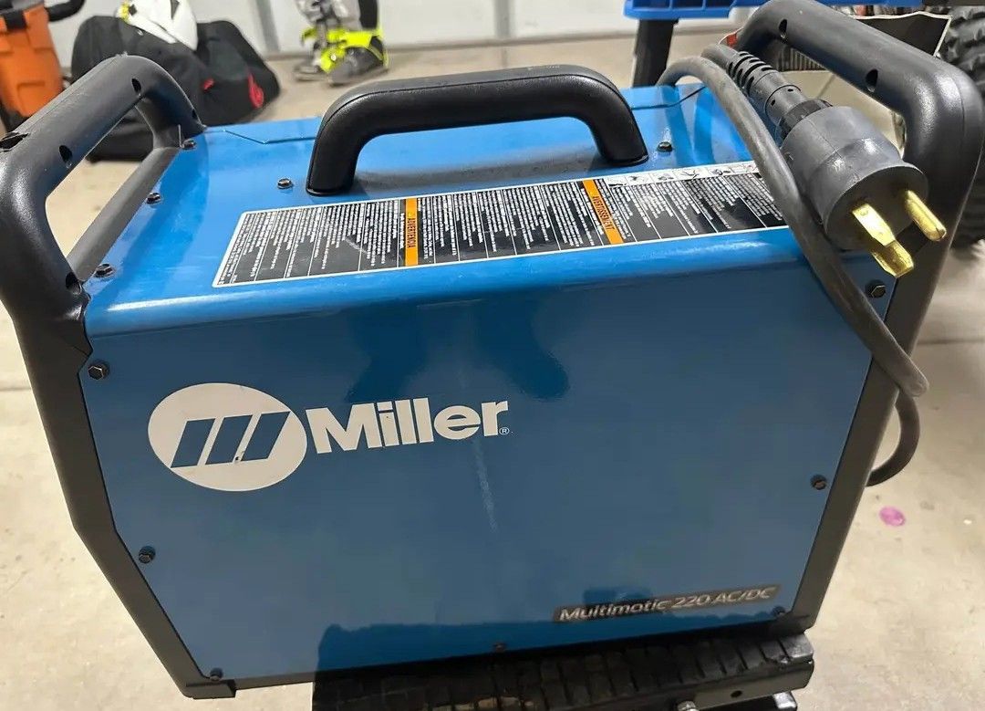 Miller-Multimatic 220