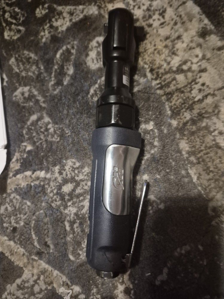 CAMPBELL HAUSFELD 3/8" AIR RATCHET BRAND NEW