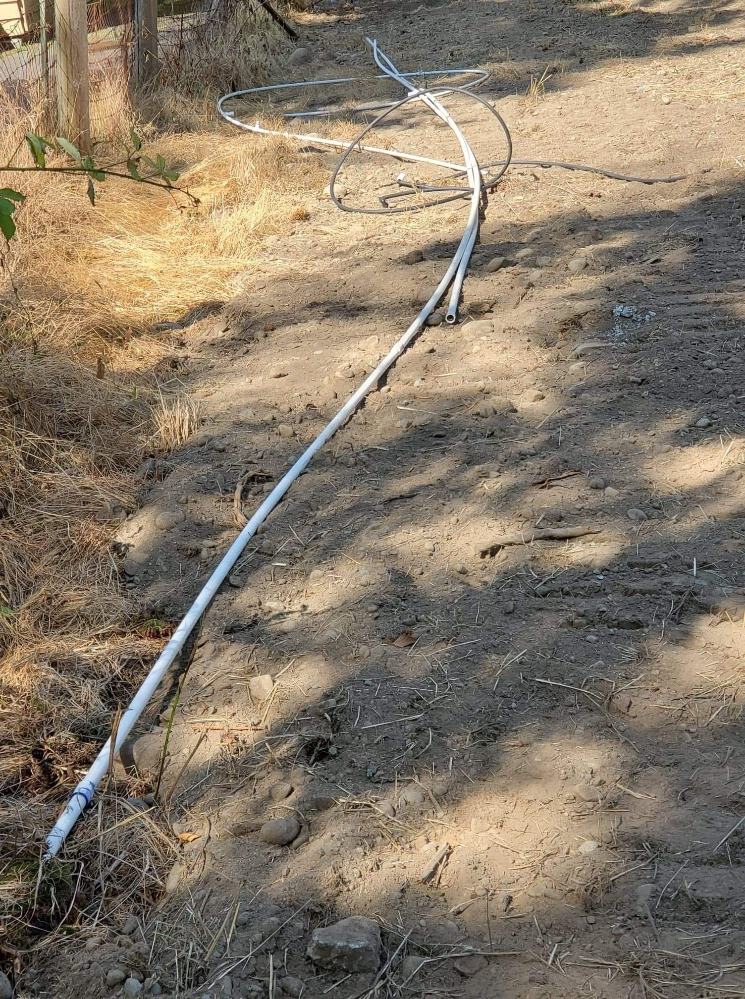 100 Feet of Sprinkler Pipes and Connectors