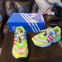 Adidas Size 4.5 Men 
