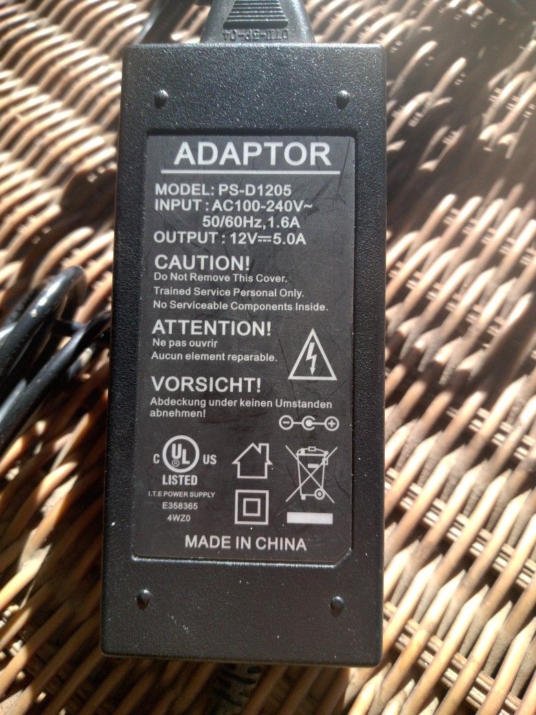 12-Volt Adaptor
