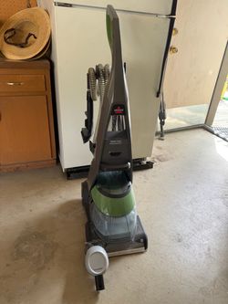 BISSELL Deep Clean Professional Carpet Cleaner
