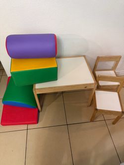 Little kids table & gym