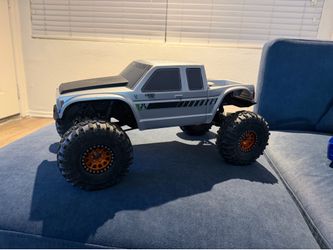 Axial scx10 coyote