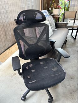 Ergonomic chair