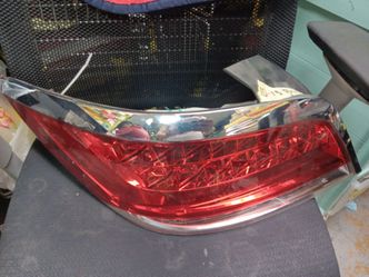 2010-13 Buick Lacrosse left tail light