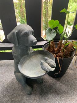 Dog Labrador with the birds decoration statue