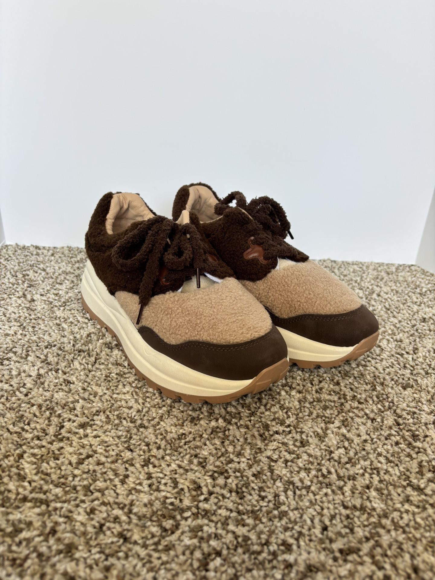 Belovely Platform Fleece Sherpa Fuzzy Chunky Sneakers Size 10