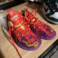 Kids Shoes Sz 3.5 To 5.5