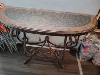 Entry way table