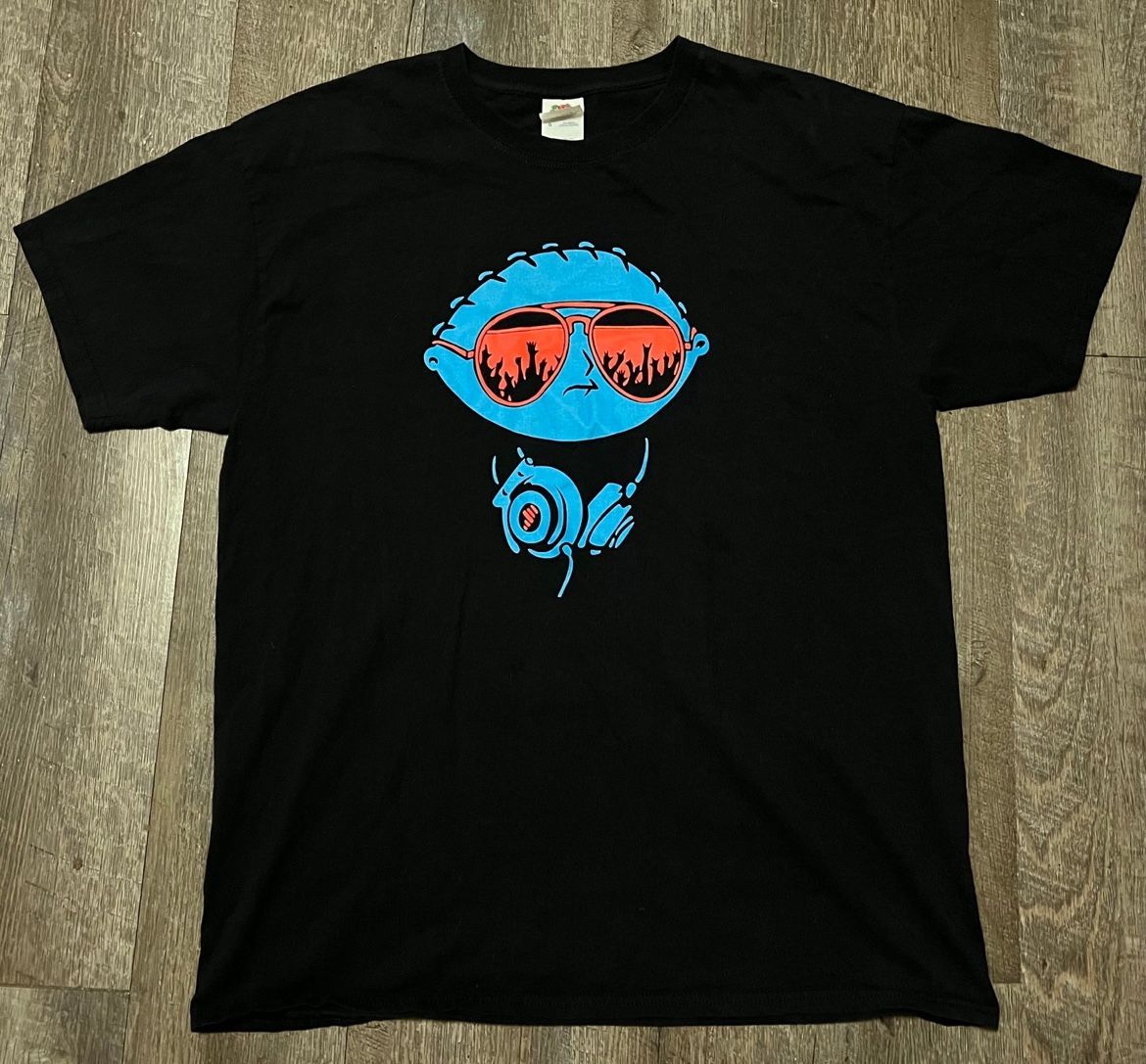 Vintage Family Guy Stewie DJ Shirt size Large