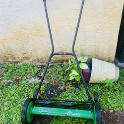Scotts Push On Mower 20”