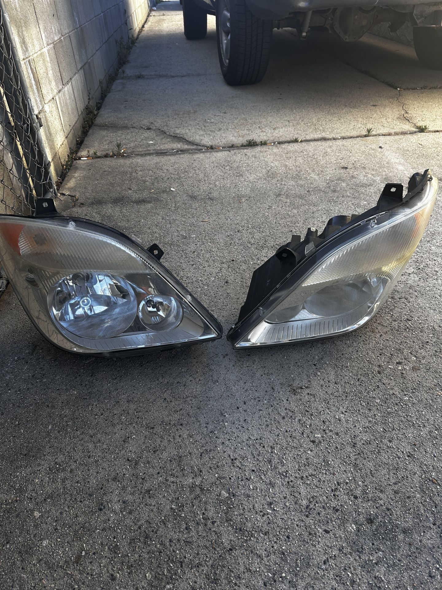 Headlights for Mercedes-Benz Sprinter 3-T van