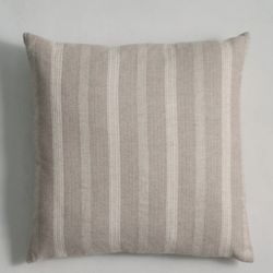 Jenni Kayne Laurel Pillows (2) 