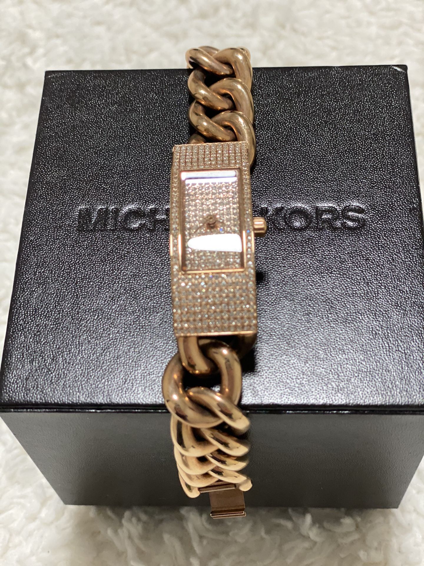 Brand new rose gold MK watch \