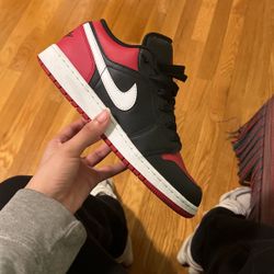 Low top Jordan 1s