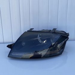 2000 2001 2002 2003 2004 2005 2006 Audi TT Left Driver Side Xenon Headlight OEM 8N0941003