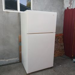 Maytag Top Freezer Refrigerator 