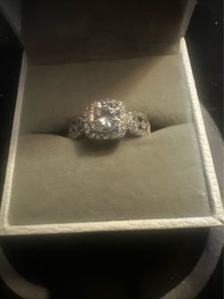 925 silver Lab Grown Diamonds 2.5kt .5kt so 3kts all together for the ring