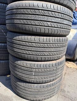 235_50R19 Continental usadas en perfecta condiciones 80%life
