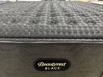 King Beautyrest Black Series ( Firm) 