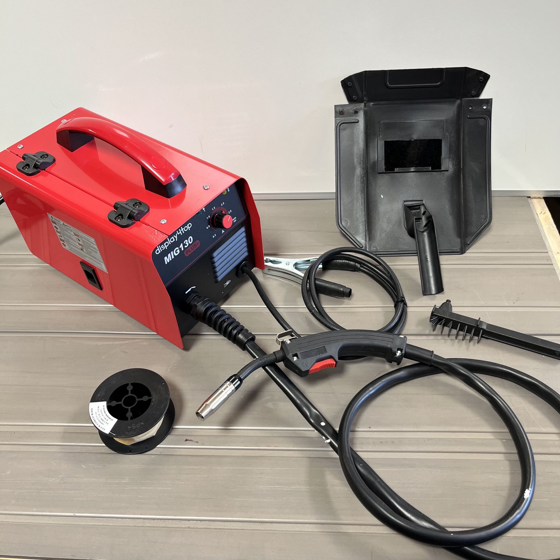 130A Portable Automatic Feed Welding Machine Flux Core Wire MIG Welder, 110V