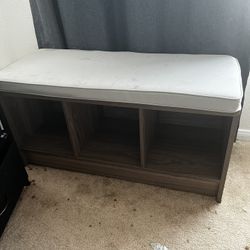 Storage/chair