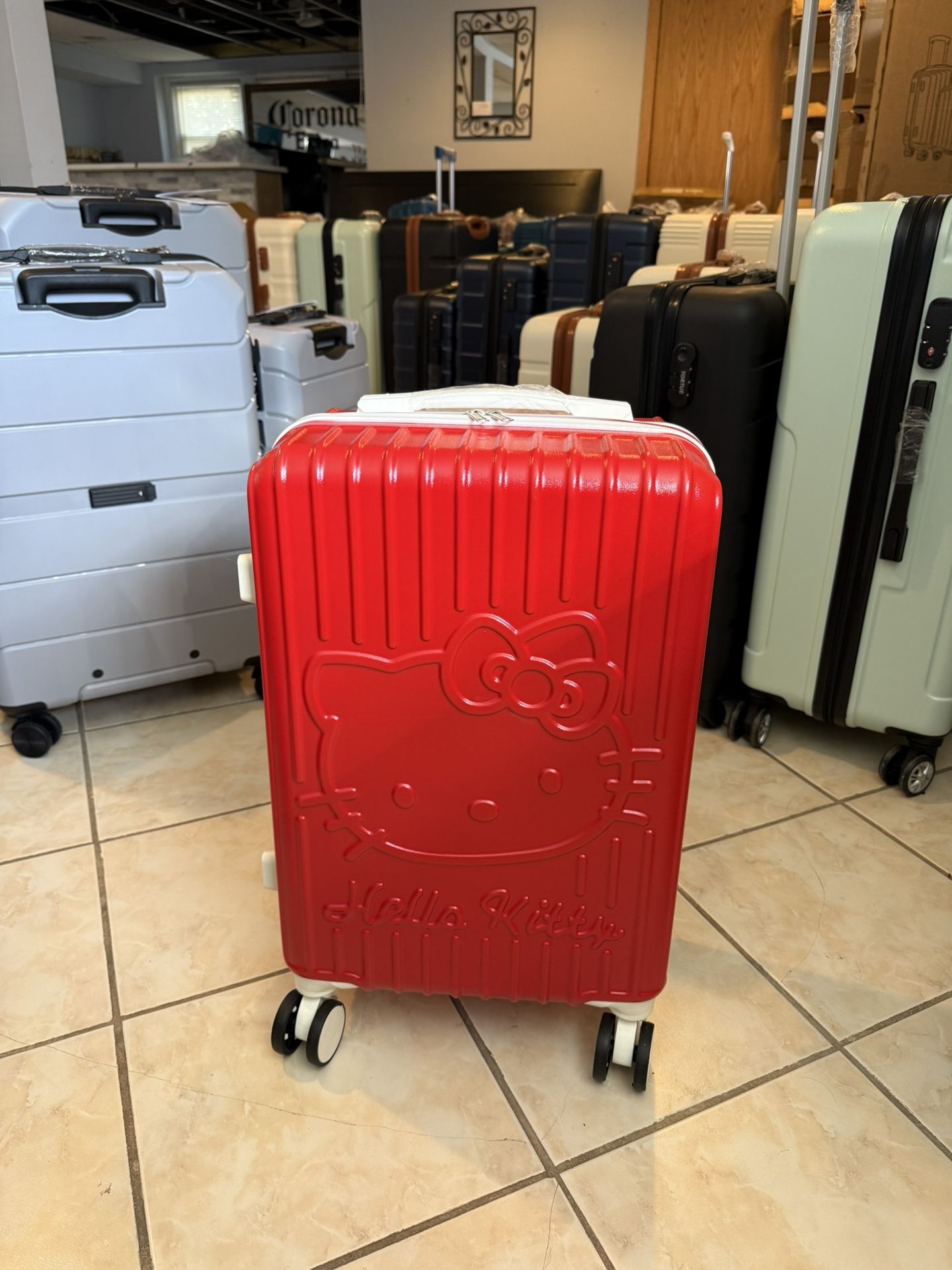 Hello Kitty Carry On