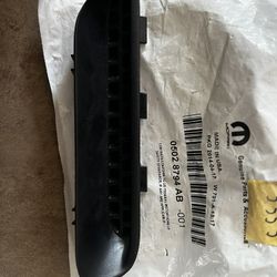 Hood Scoop Air Vent  Challenger 2014