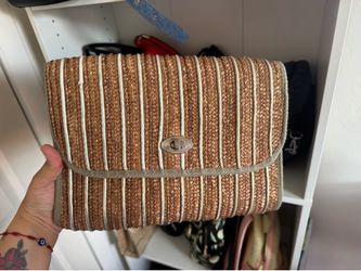 Gorgeous purse for summer