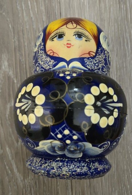 10 Pc Russian Nesting Doll Handpainted Hand signed Authentic