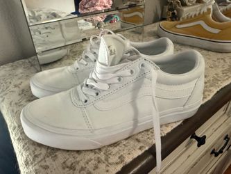 Vans women size 8