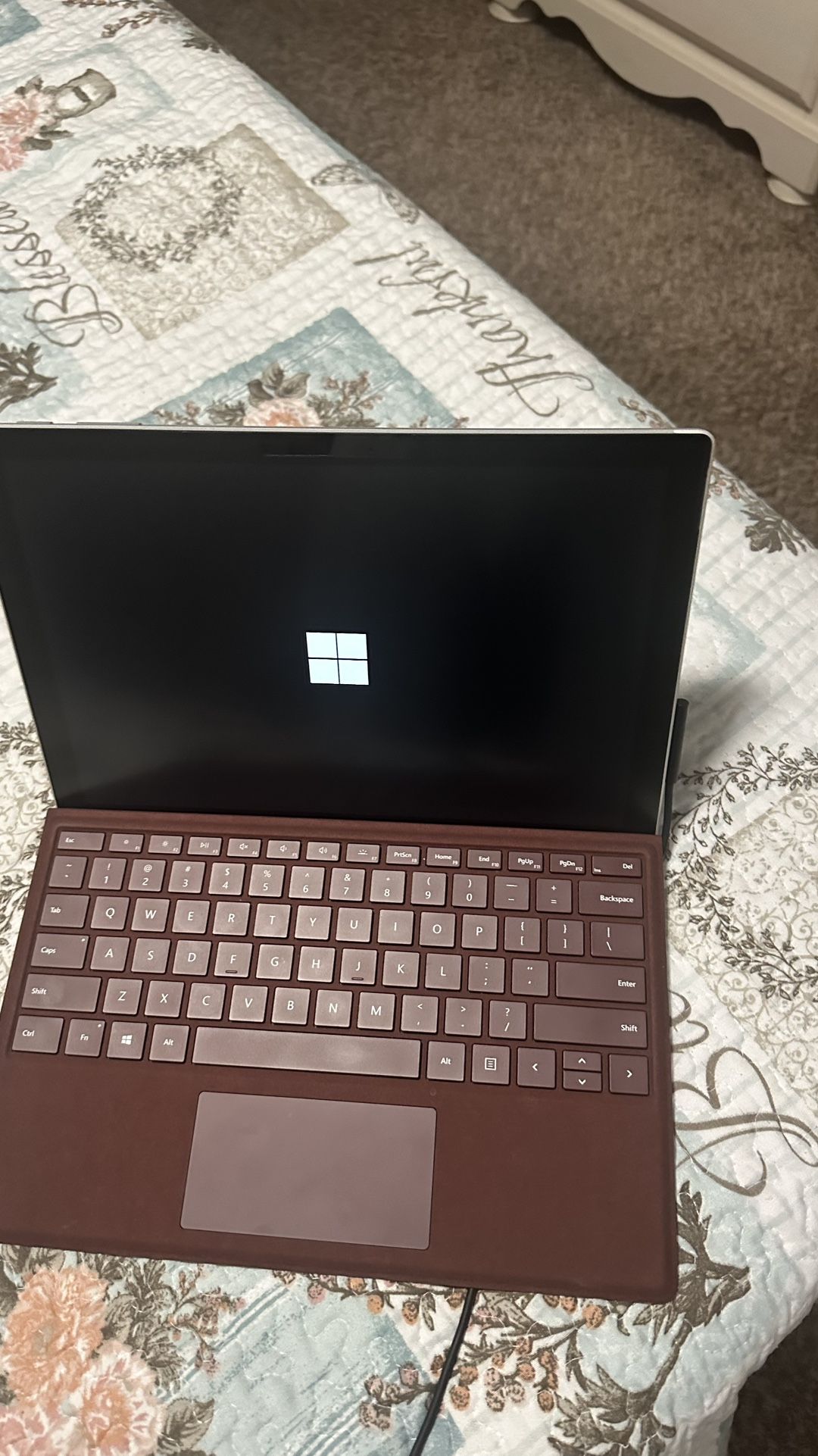 π» Surface Pro 5 (Model 1796) β i5 / 8GB / 256GB SSD + Keyboard! (Needs Reset)