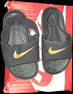 Nike slides
