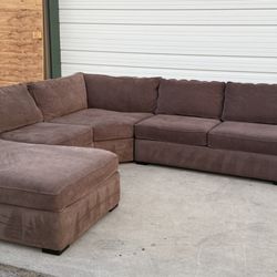 RADLEY 5 PIECE FABRIC SECTIONAL WITH CHAISE 