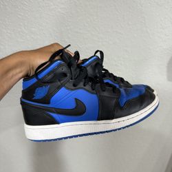 Jordan 1 Mid Black Royal Blue Size 5.5