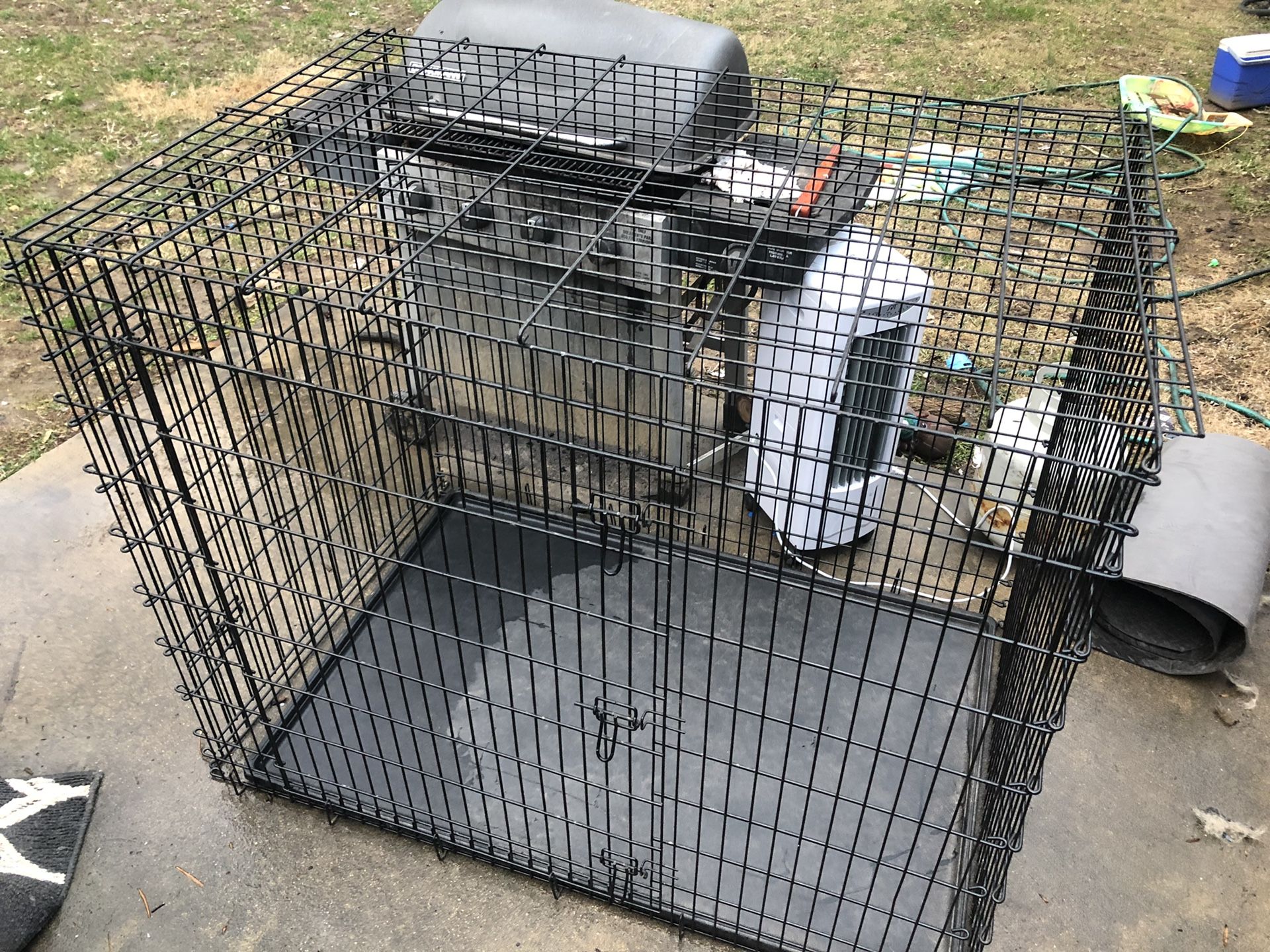 Dog crate