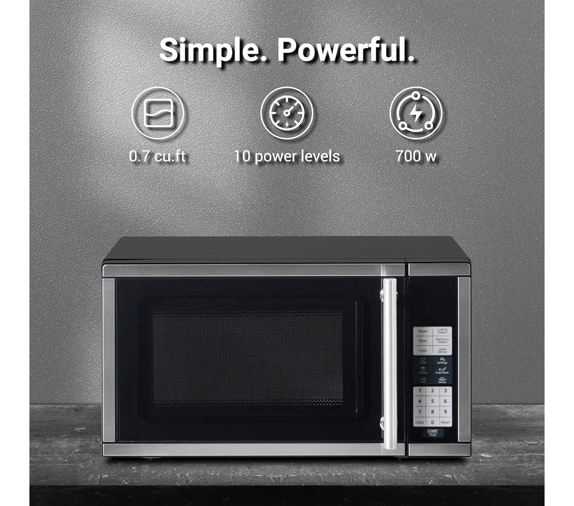 Compact 0.7 cubic feet microwave - Powerful and elegant