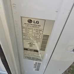 12,000,BTU window AC with remote