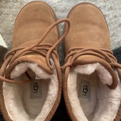 WOMENS AUTHENTIC UGG BOOTS 6M
