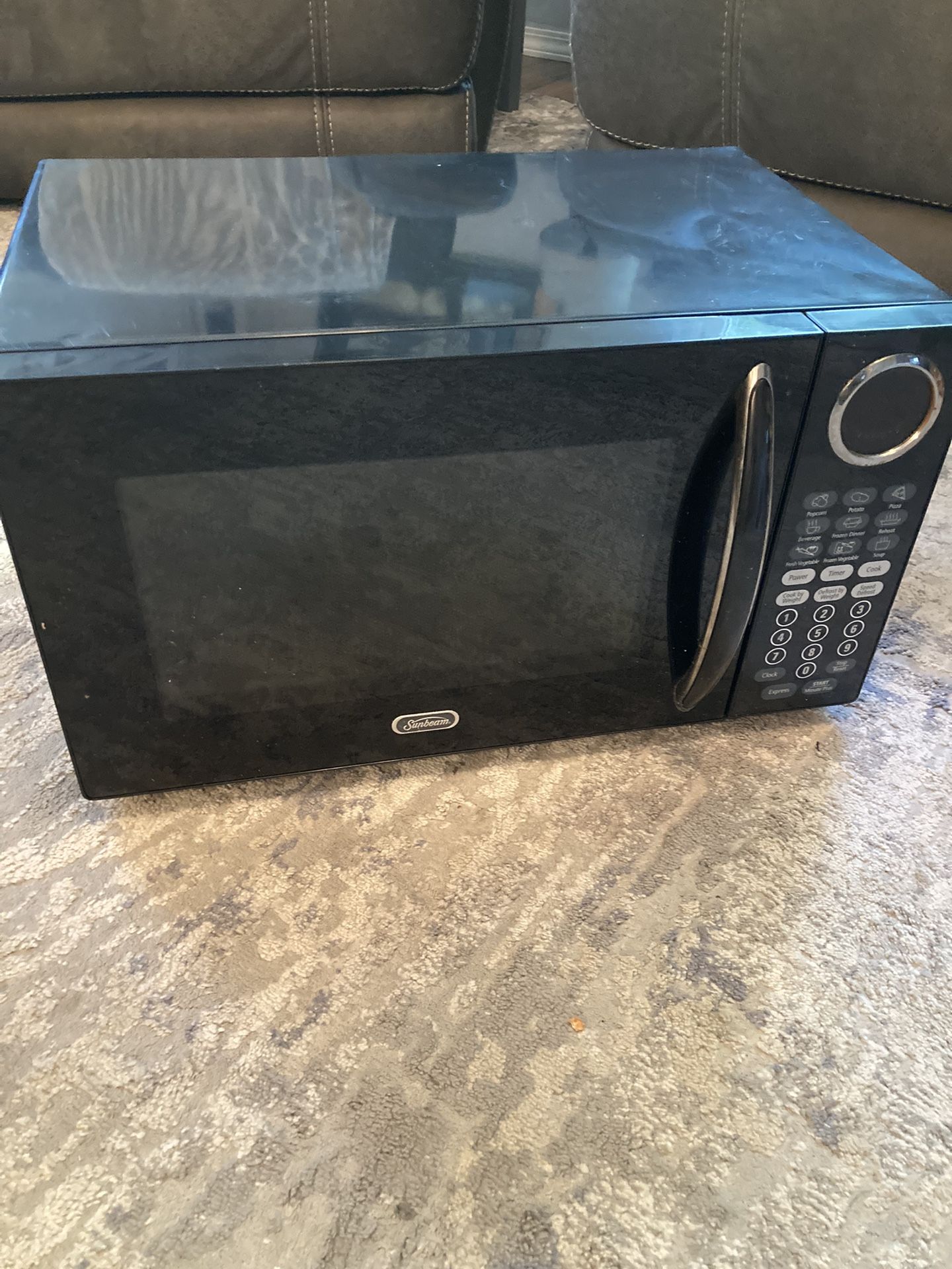 Sunbeam Microwave 900watts for Sale in Normal, IL OfferUp