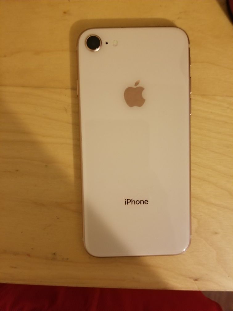 IPhone 8 (sprint only) I Cloud LOCKED