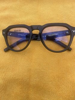 Valentino woman frames