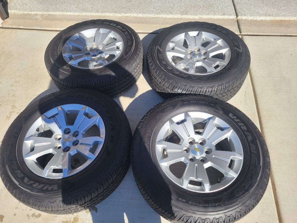 Goodyear Wranger 255/65r17 With Wheels 2022 Colorado