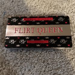 Paris Hilton Flirt Queen Eyeshadow Pallet