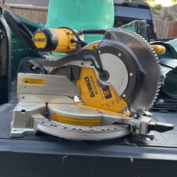 DEWALT Miter Saw Double Bevel 12in