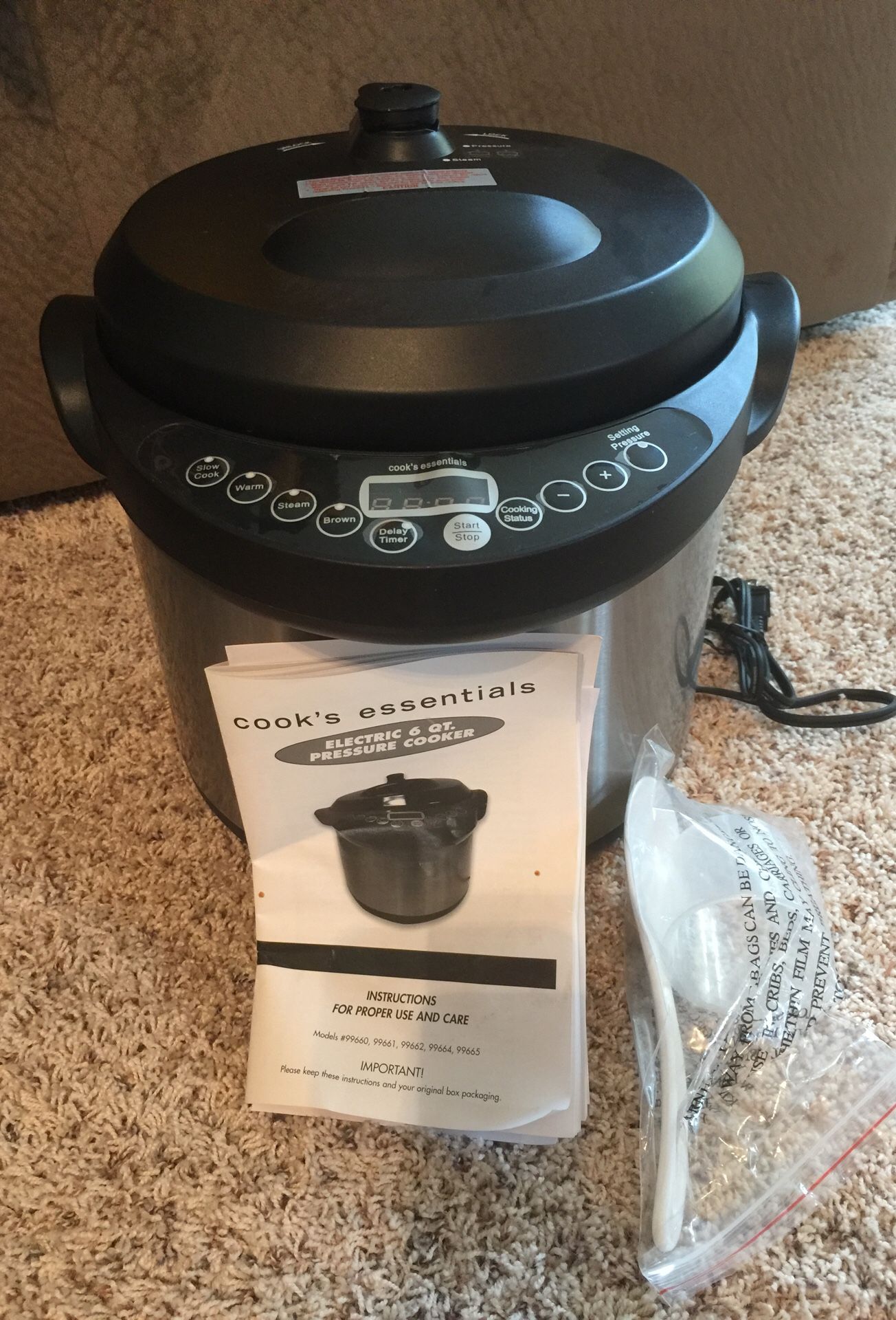 Like-New, Elite Platinum 10Qt. Digital Pressure Cooker (Model EPC-1013R)  for Sale in Lake Stevens, WA - OfferUp