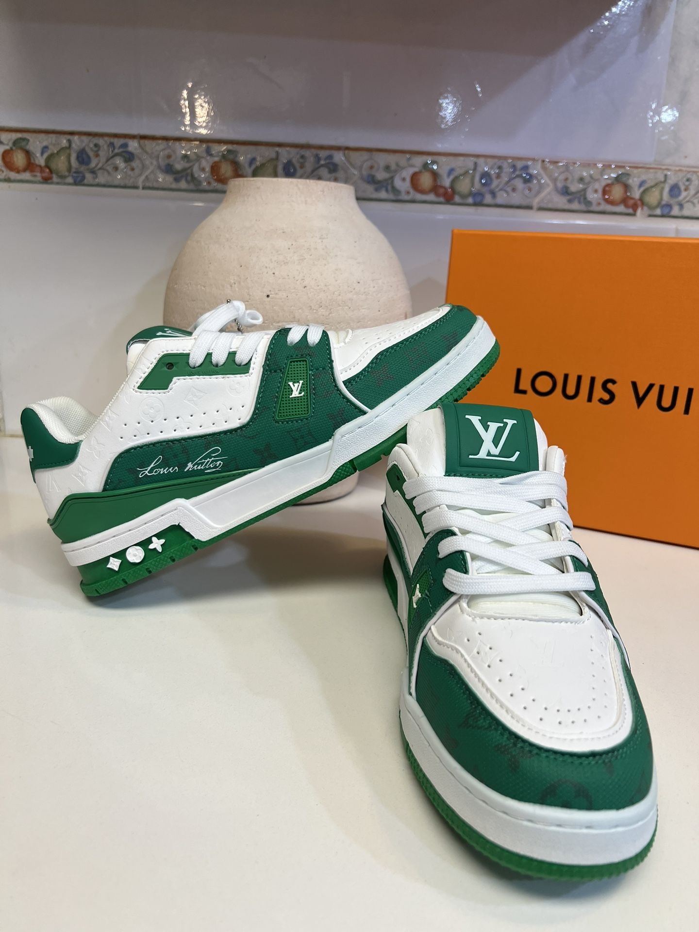 New Louis Vuitton Men's Genuine