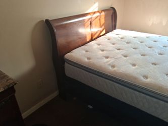 Sleigh bed frame
